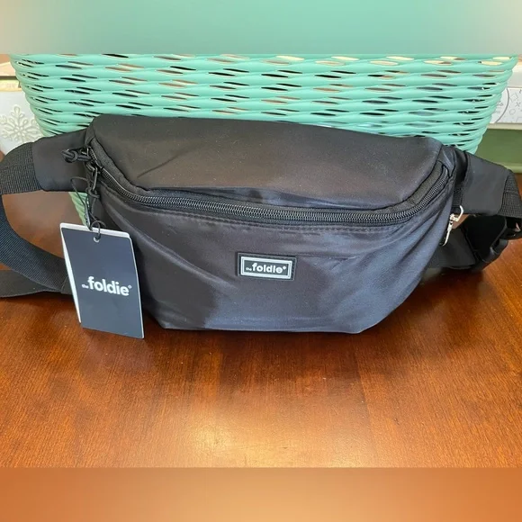 NWT The Foldie Crossbody Bag - Picture 5 of 13